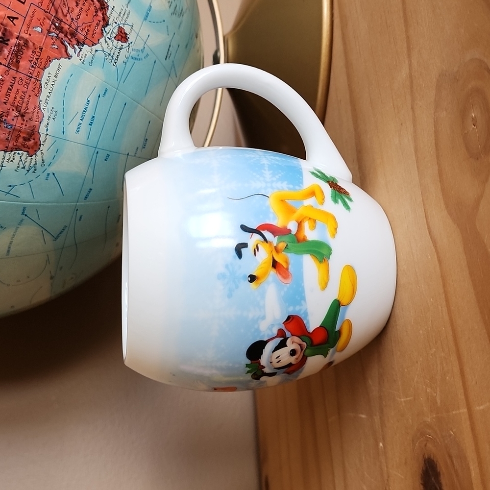 Vintage  Enesco Disney mug